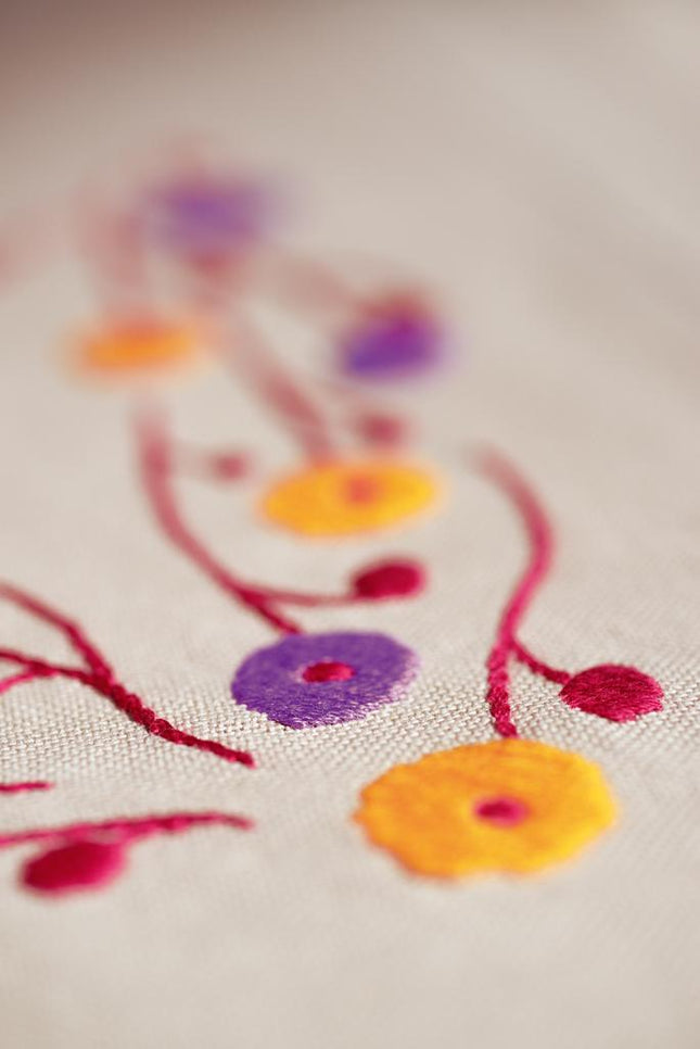 DIY Table Runner kit "Table runner kit Playful flowers"