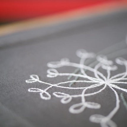 DIY Table Runner kit "Table runner kit White flowers"