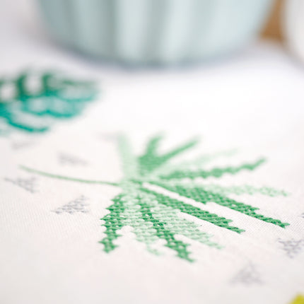 DIY Table Runner kit "Table runner kit Botanical leaves"