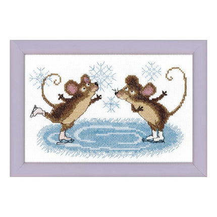 Counted Cross Stitch Kit "Winter entertainment"