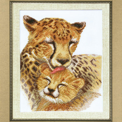 Counted Cross Stitch Kit "Family of cheetahs"