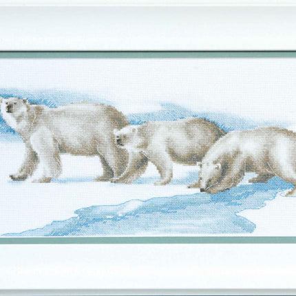 Counted Cross Stitch Kit "Perpetual snow"