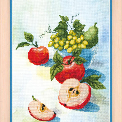 Embellished stitch kit "Aquarel apples"