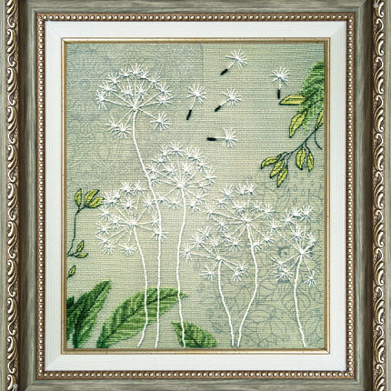 Embellished stitch kit "Light breath"